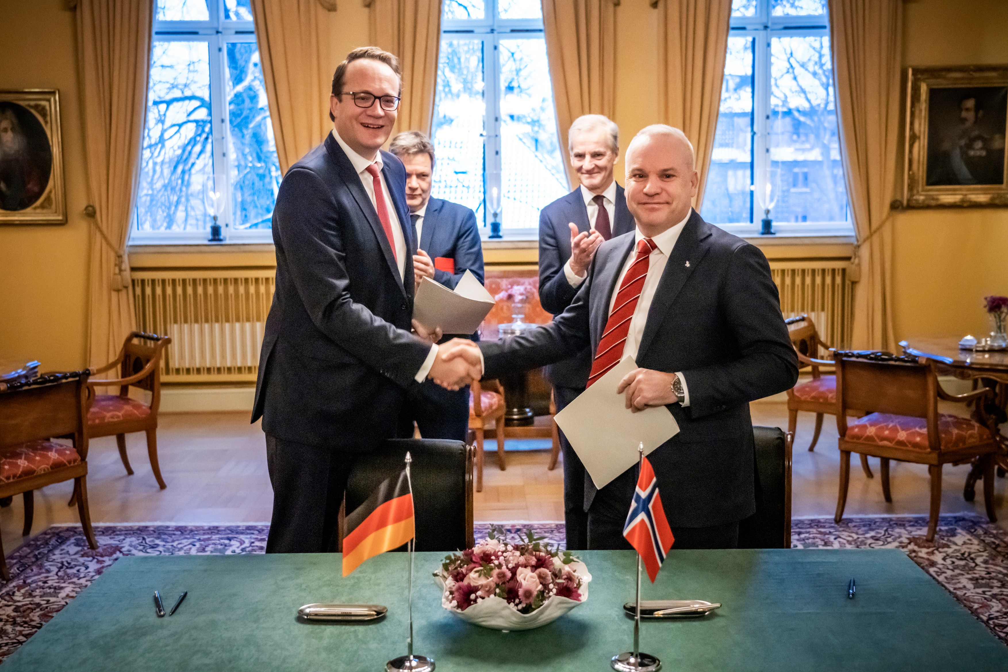 Germania și Norvegia vor începe construcția unor centrale electrice pe bază de hidrogen pentru a elimina dependența de gazul rusesc