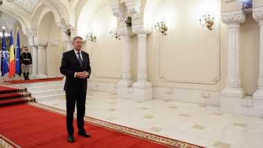 Presedintele Romaniei, Klaus Iohannis, îl aşteaptă în Palatul Cotroceni pe secretarul general NATO.