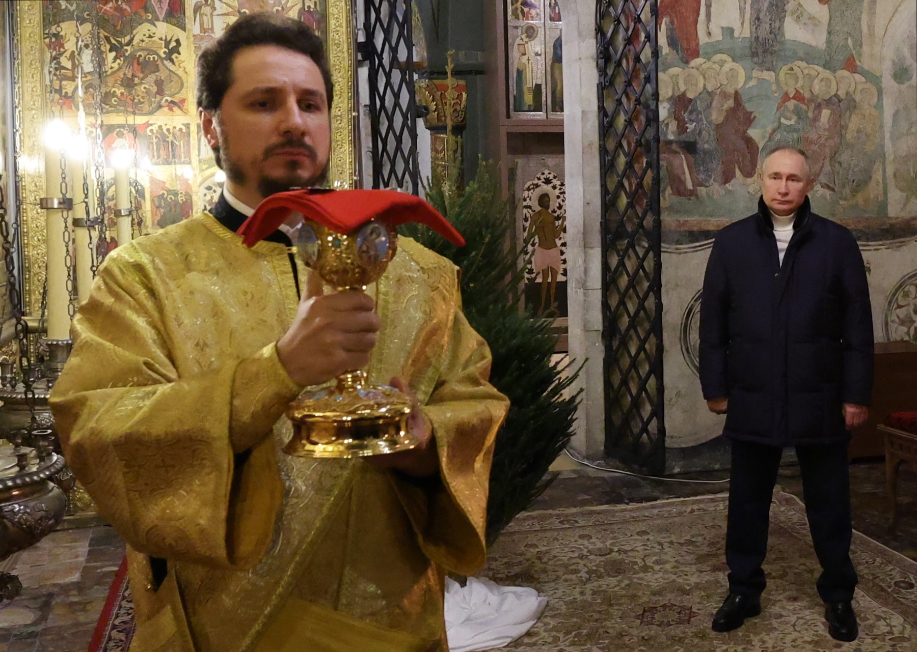 Putin laudă Biserica Rusă pentru sprijinirea forțelor Moscovei care luptă în Ucraina