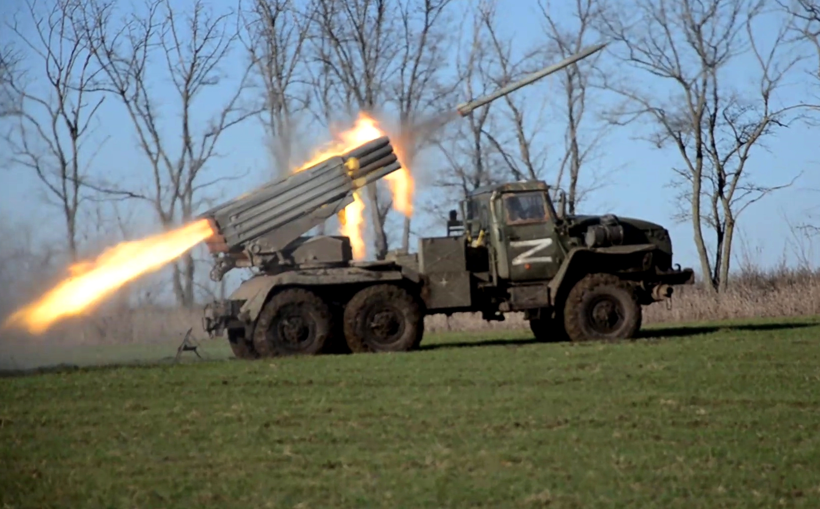 Rusia încalcă propriul armistițiu și bombardează Ucraina de Crăciun. Aproape jumătate din rețeaua de comunicații ucrainene, distrusă