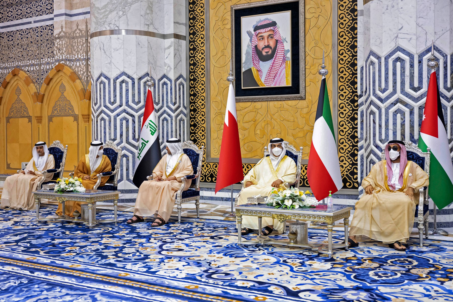 Bloomberg: Cum au devenit șeicii din Abu Dhabi cea mai bogată familie din lume, cu o avere de peste 300 de miliarde de dolari