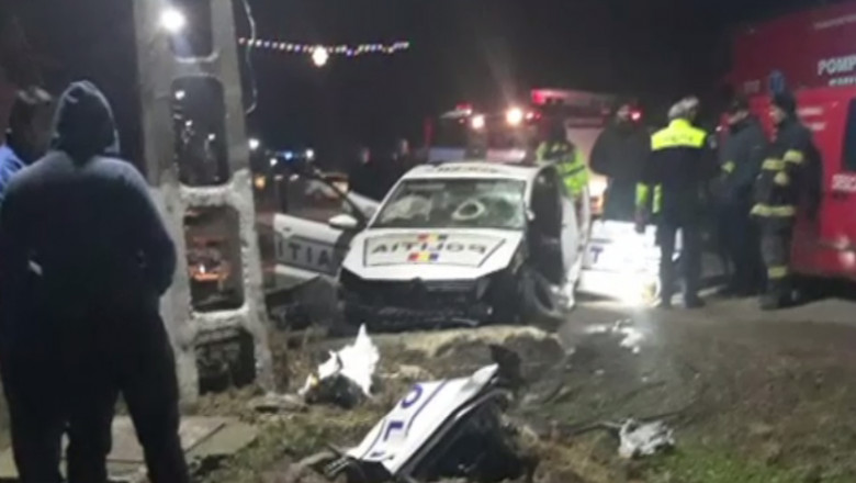 masina de politie distrusa in accident
