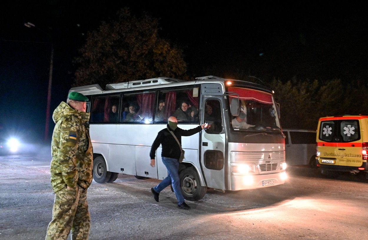 Schimb de prizonieri între Rusia şi Ucraina. Fiecare ţară a eliberat câte 50 de militari