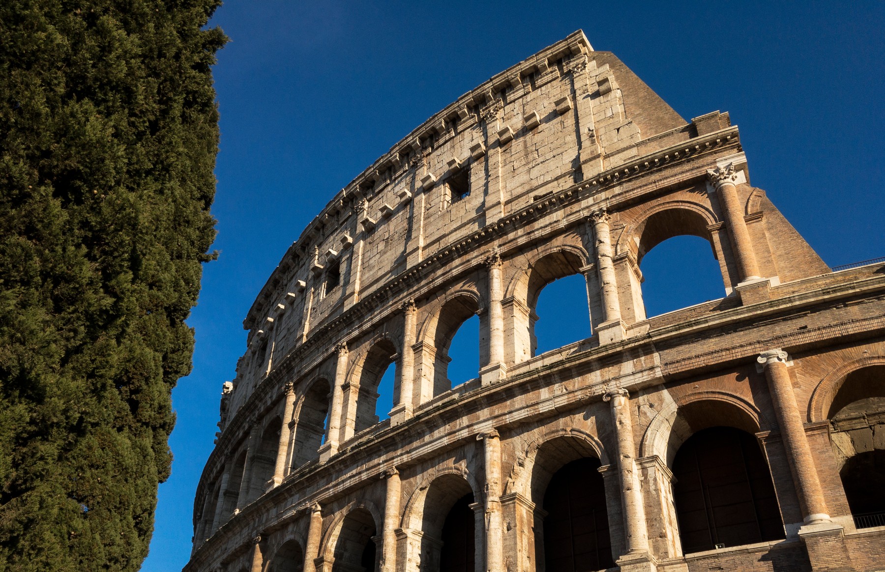 De ce era betonul romanilor atât de rezistent. Cercetătorii de la MIT au rezolvat misterul longevității Colosseumului și al Panteonului