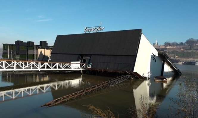 Un club din Belgrad, plin cu oameni, s-a scufundat de Revelion „Așa trebuie să se fi simțit și pe Titanic"