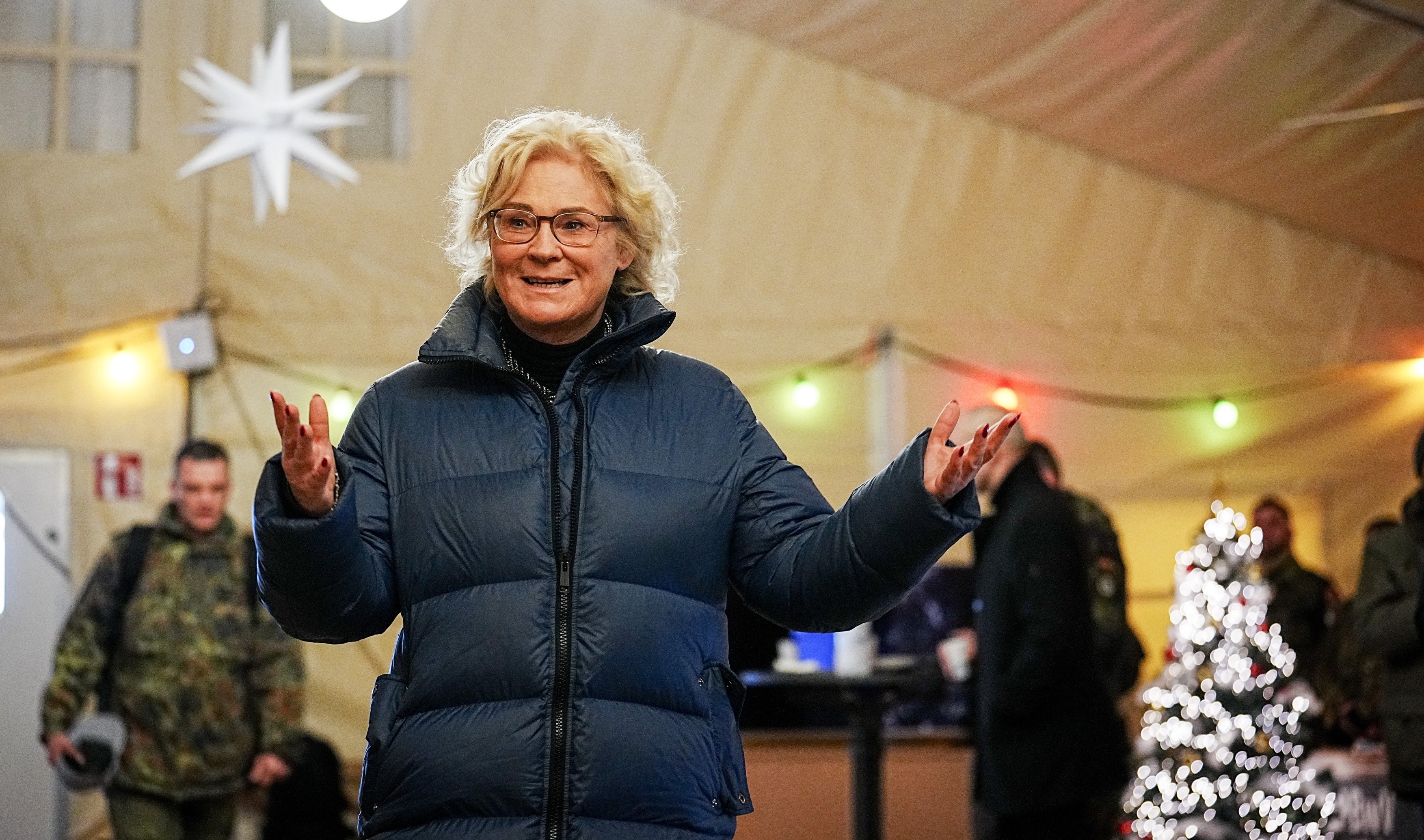 Ministrului german al Apărării i se cere demisia după discursul de Anul Nou. Cum a apărut Christine Lambrecht în fața germanilor