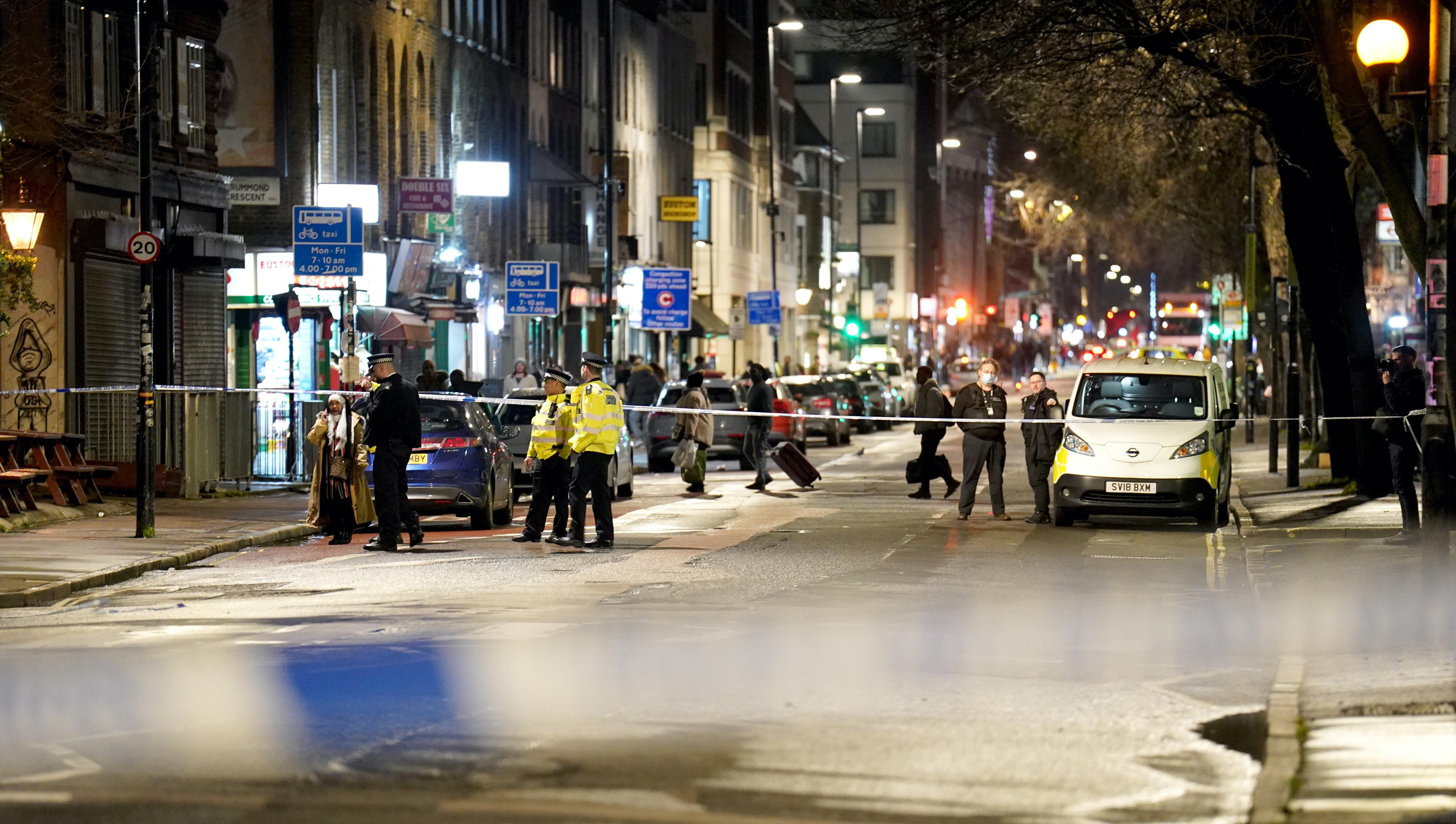 Împușcături la o biserică din Londra. O fetiță de 7 ani, în stare critică. Alte cinci persoane au fost rănite