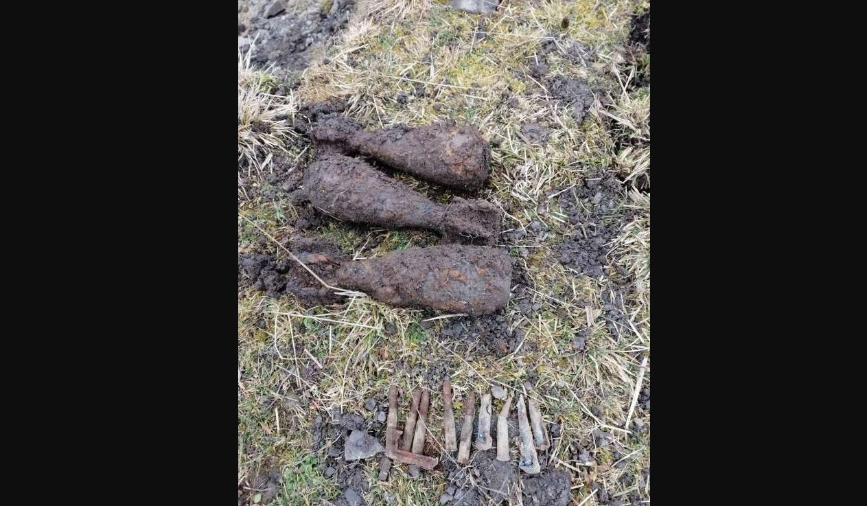 Trei bombe aruncător neexplodate din Al Doilea Război Mondial și mai multe muniții au fost descoperite în Harghita