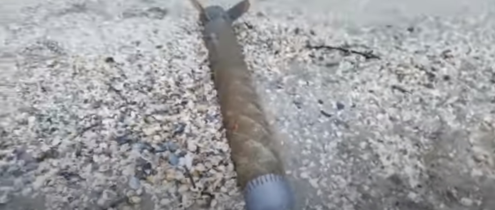Bucata de rachetă găsită pe plajă provine din Rusia și a fost folosită în războiul din Ucraina. Explicațiile MApN