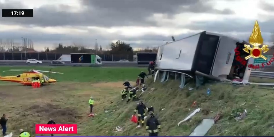 Un autocar cu români s-a răsturnat în Italia: 7 răniți, dintre care 3 copii
