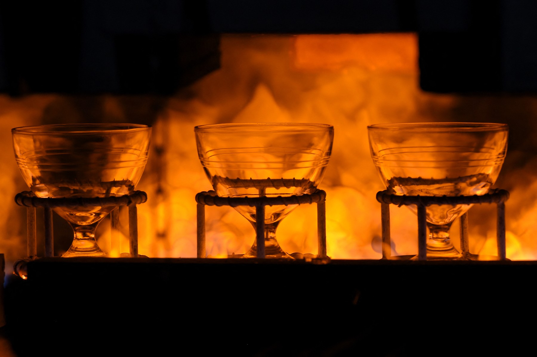 Lupta pentru supraviețuire a fabricilor europene și sfârșitul brandului Made in Europe. „Industria noastră va sângera până la moarte”