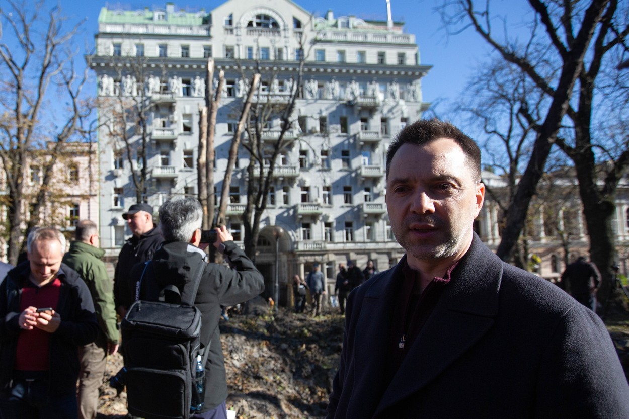 Un consilier al lui Zelenski demisionează după o "greșeală fundamentală" care a fost speculată de propagandiștii ruși