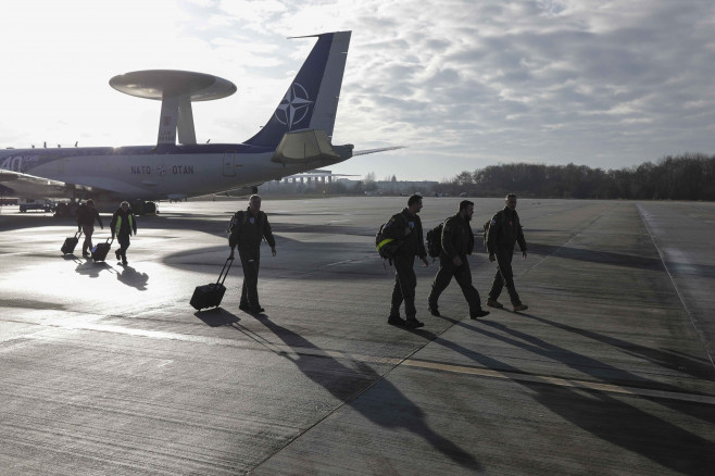 INSTANT_AWACS_OTOPENI_0004_INQUAM_Photos_George_Calin