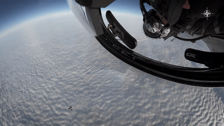 Interceptare în stil „Top Gun” a unui avion rusesc de către o aeronavă NATO deasupra Mării Baltice
