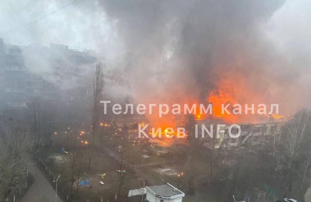 Un elicopter s-a prăbușit lângă o grădiniță din regiunea Kiev. 16 oameni au murit
