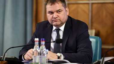 Ministrul Dezvoltării, Cseke Attila, participă la o şedinţă de guvern pe 11 ianuarie 2023.