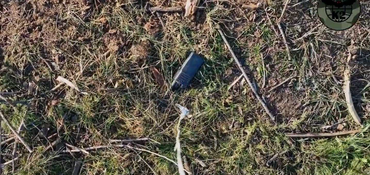 Cum a furat o dronă ucraineană o stație radio de la un soldat rus, mort pe front