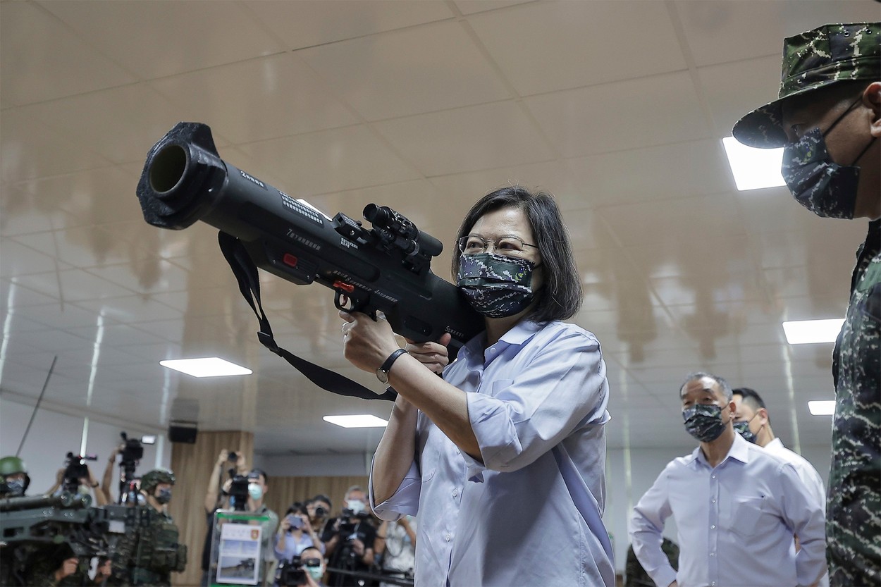 De frica invaziei chineze, Taiwanul permite femeilor sa faca stagiul militar si sa se alature fortelor de rezervisti