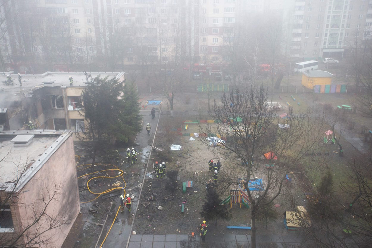 Trei ipoteze sunt luate in calcul pentru prabusirea elicopterului langa Kiev. Cine erau oficialii ucraineni morti in accident