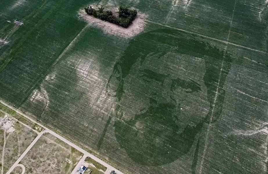 FOTO Chipul lui Messi, vizibil din satelit, într-un lan de porumb