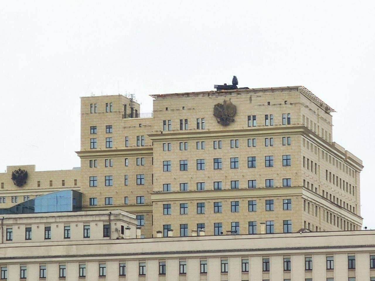 Paranoia la Moscova. Rachete Panțîr au fost instalate pe acoperișul Ministerului Apărării