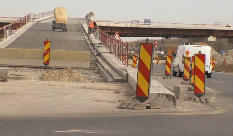 Pasajul „Meșterului Manole” de la Berceni: Se demolează o rampă abia construită