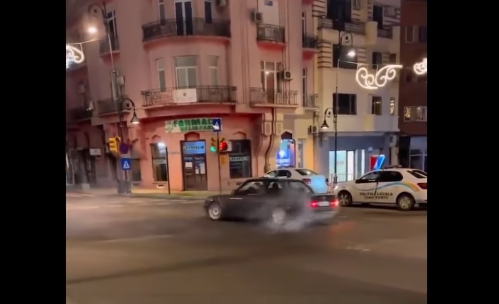 Tupeu în trafic. Un șofer din Constanța a făcut drifturi chiar sub nasul polițiștilor locali