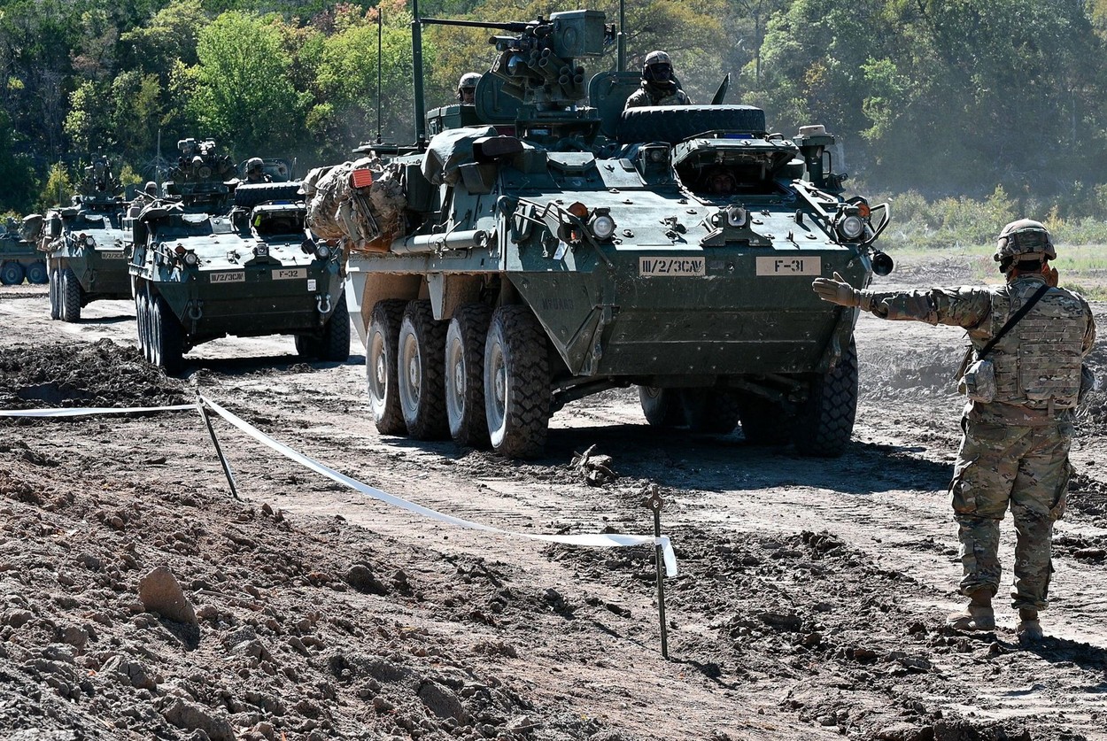 SUA ar putea ajuta Ucraina cu vehicule de luptă Stryker în perspectiva ofensivei ruse din primăvară