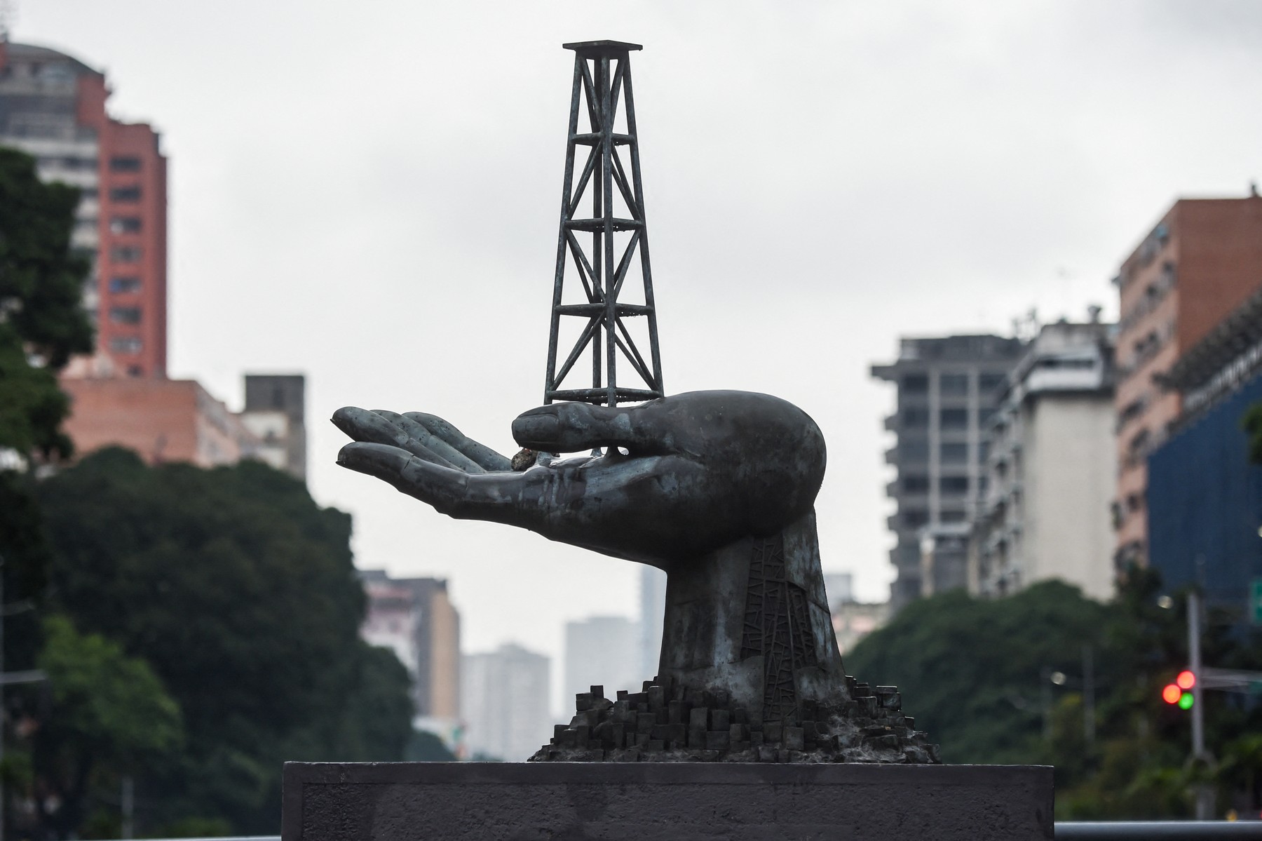 Primul transport de petrol a plecat din Venezuela către SUA după ridicarea sancțiunilor