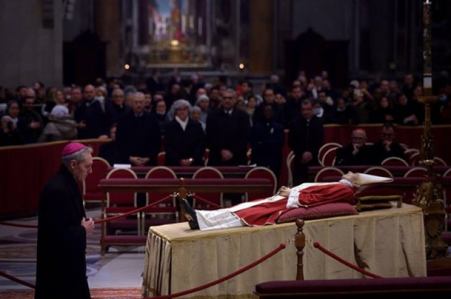 Vatican City State, . 02nd Jan, 2023. Monsignor Georg Gaenswein .The body of late Pope Emeritus Benedict XVI laid out in state inside St. Peter's Basilica at The Vatican, Monday, Jan. 2, 2023. Credit: dpa/Alamy Live News