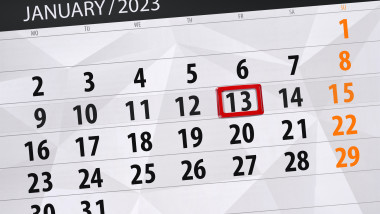 calendar ianuarie 2023 cu ziua de13 marcata