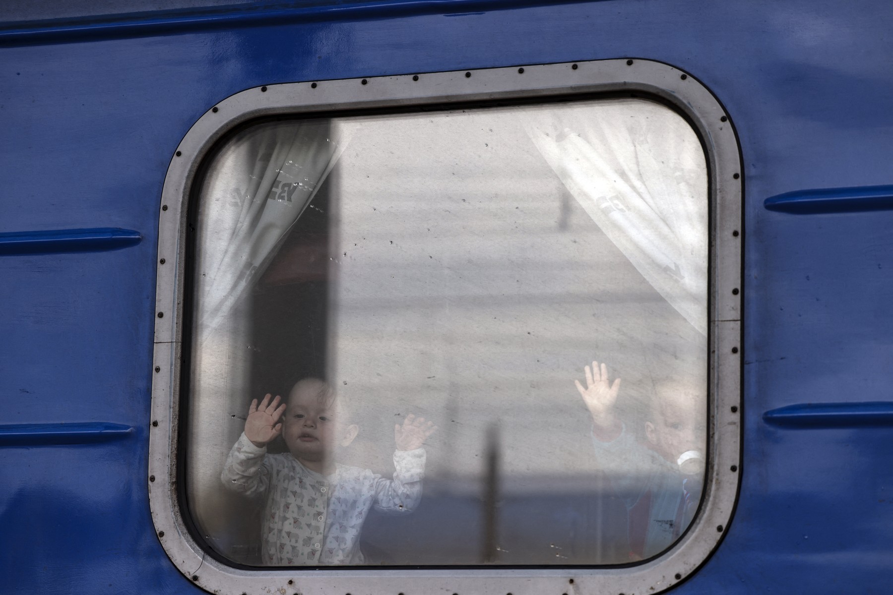 Rusia e acuzată că a răpit 2.000 de copii din Ucraina în ultima lună. Adolescenții ucraineni din teritoriile ocupate, înrolați cu forța