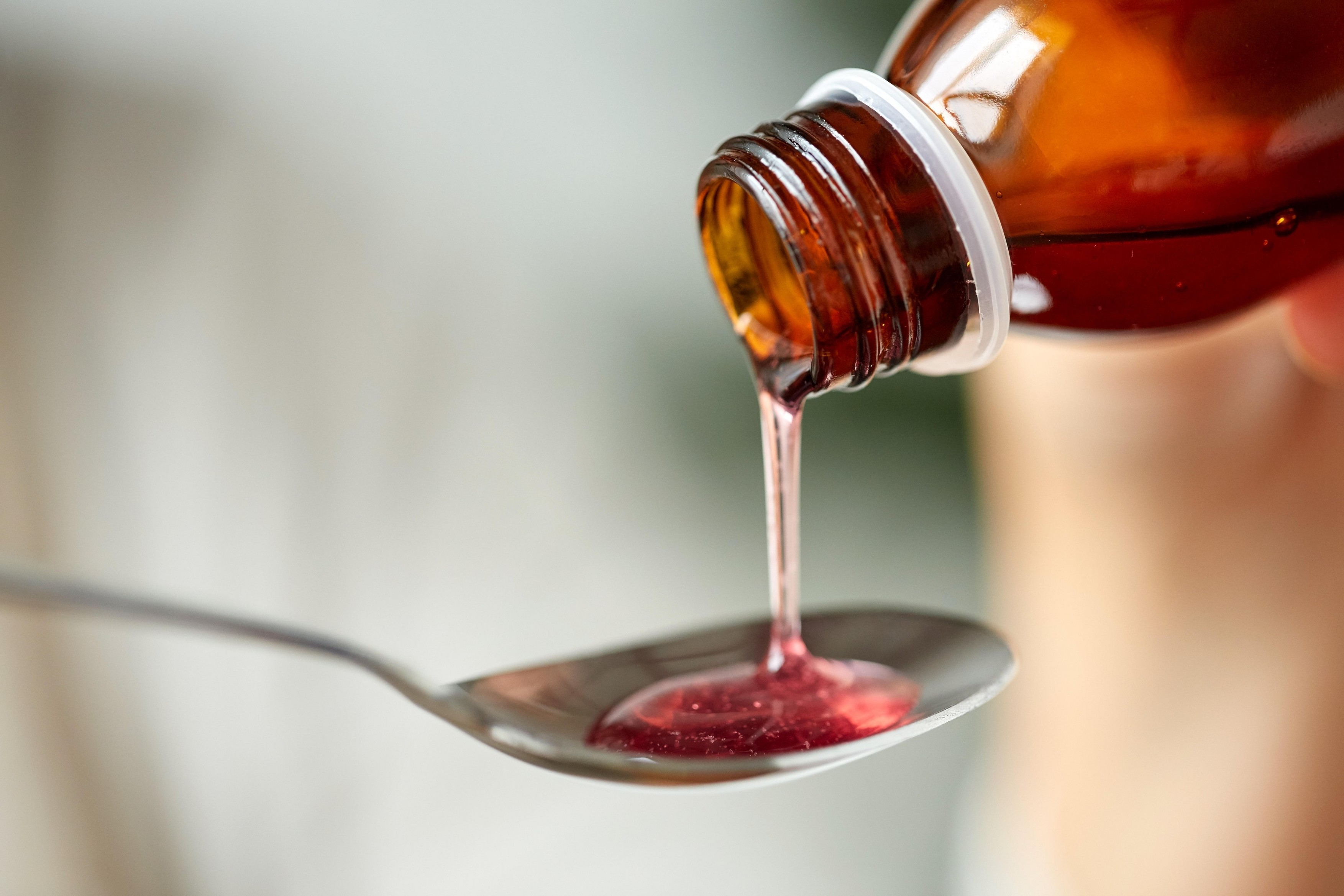 OMS cere acțiuni „imediate” împotriva medicamentelor neconforme şi contrafăcute. Cel puţin şapte ţări au semnalat incidente și decese