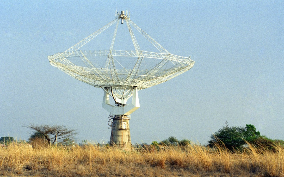Cel mai indepartat semnal radio din spatiu, captat de un telescop urias din India. Vine de la o distanta de 9 miliarde de ani lumina