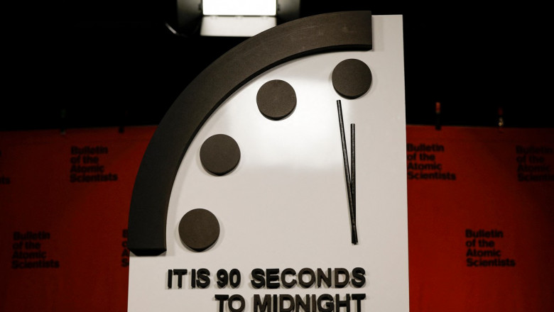 Ceasul apocalipsei potrivit la 90 de secunde până la miezul nopţii în 24 ianuarie 2023.