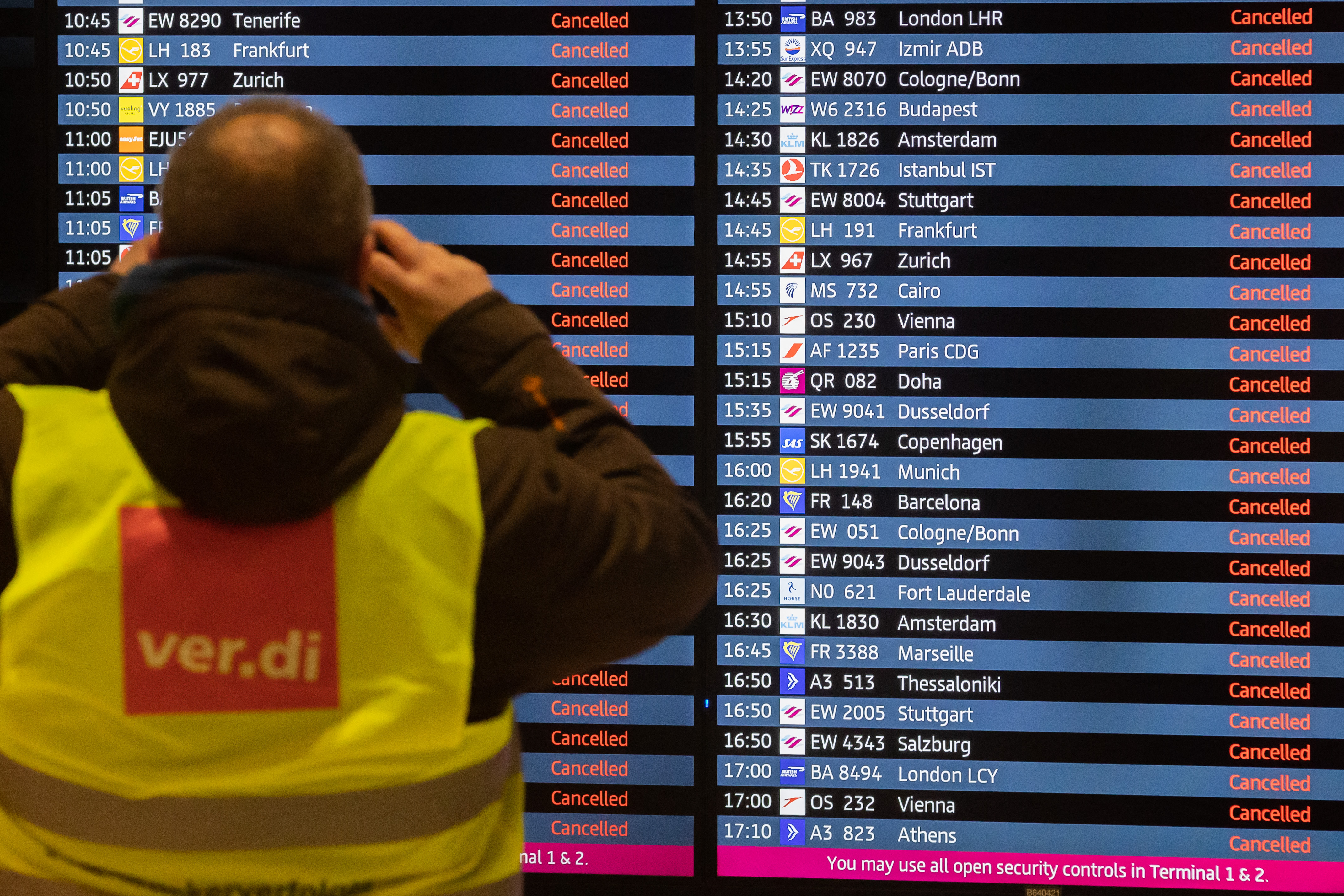 Grevă pe aeroportul din Berlin: Toate zborurile de miercuri au fost anulate