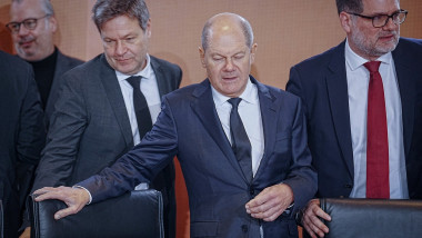Olaf Scholz în timpul unei şedinţe de cabinet.