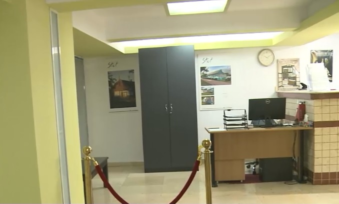 Primăria Tulcea s-a mutat într-un hotel. Camerele au fost modificate, iar paturile au fost scoase