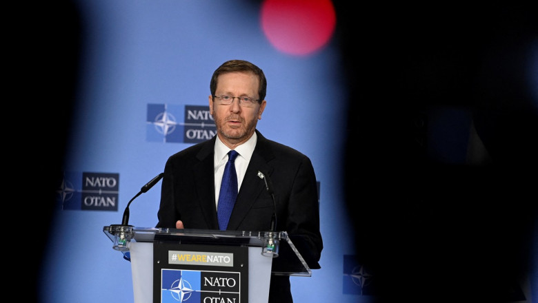 Preşedintele israelian Isaac Herzog, la sediul NATO.