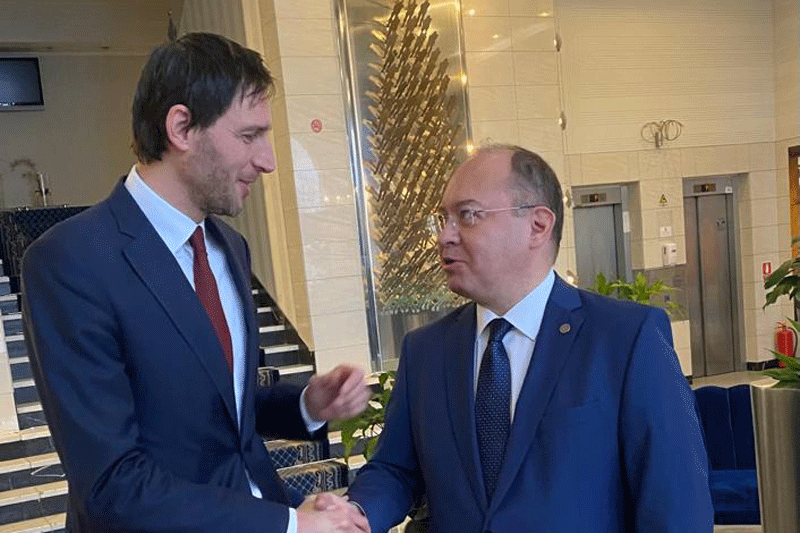 Ministrul de Externe, Bogdan Aurescu, a s-a întâlnit ieri, la Sibiu, cu omologul său olandez, Wopke Bastiaan Hoekstra.