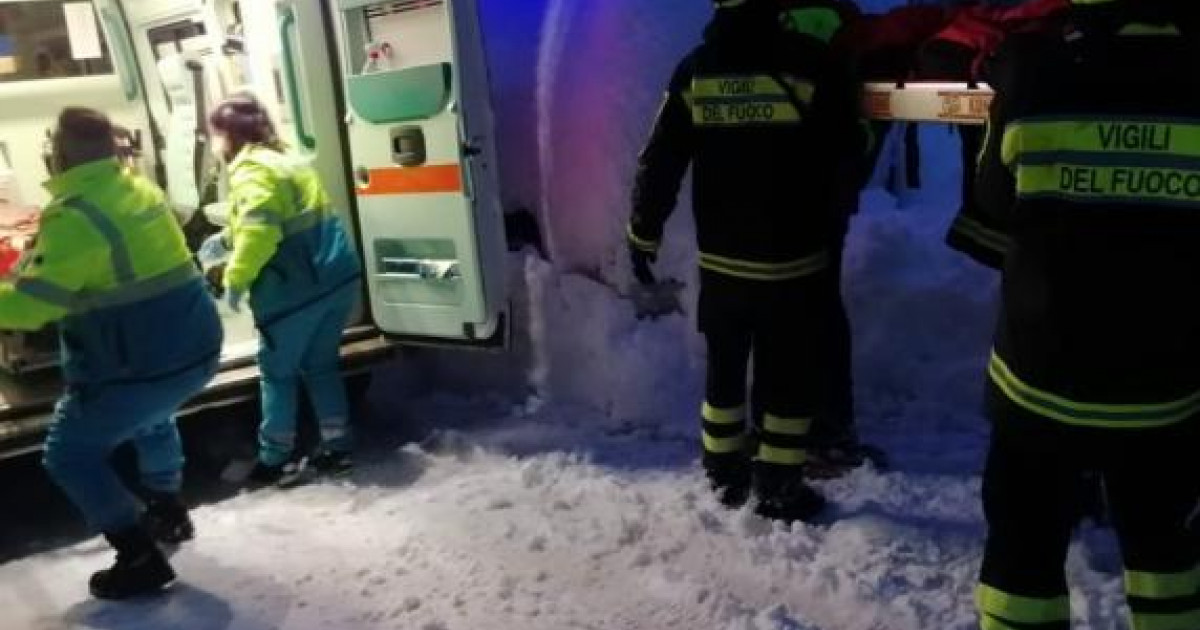 Una donna rumena sorpresa da una tempesta di neve in Italia è stata trovata congelata il giorno successivo.  Anche i suoi cani sono stati trovati morti vicino a lei