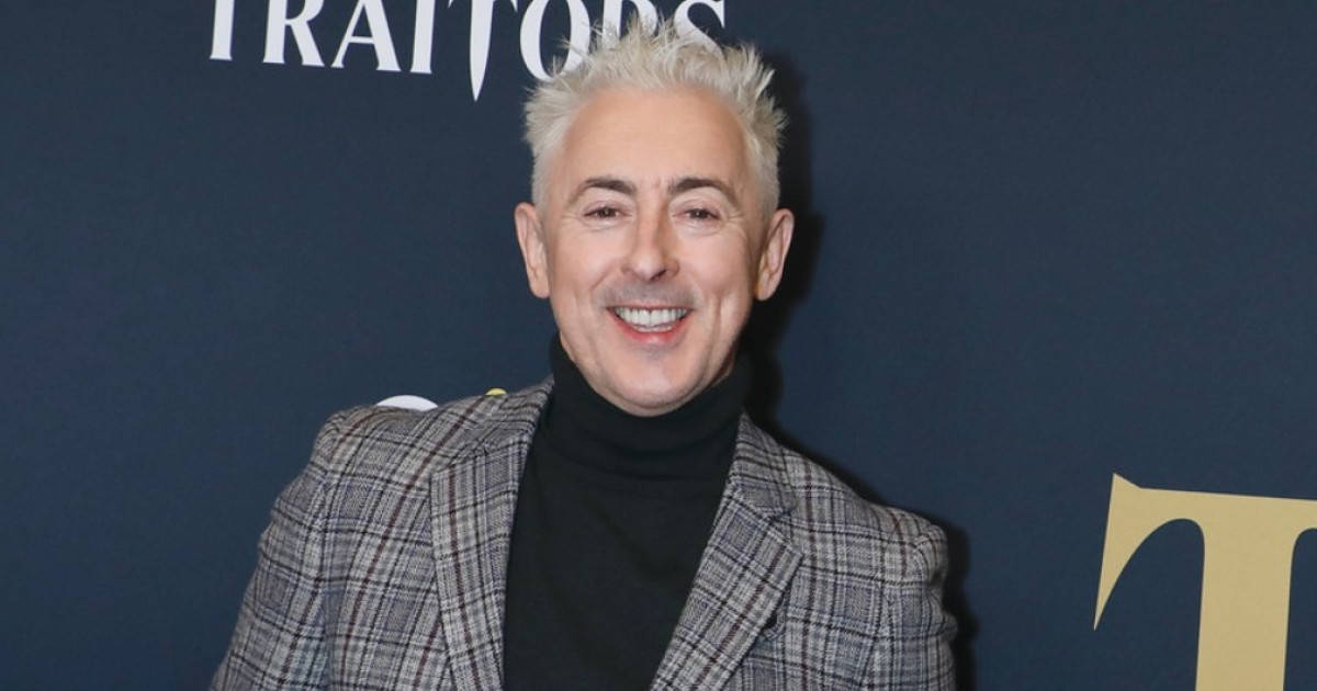 Actorul Alan Cumming renunţă la titlul OBE invocând „toxicitatea ...