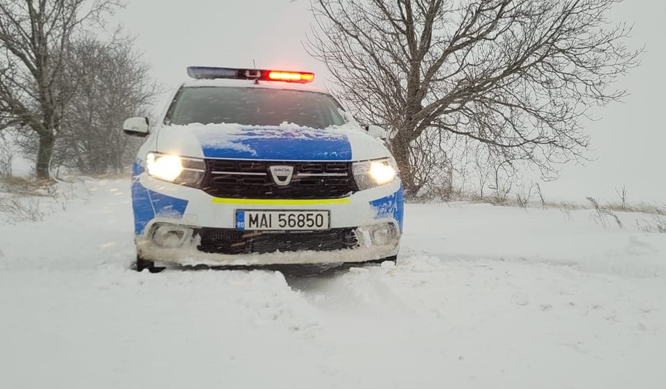 Stare de alertă în Vrancea din cauza ninsorilor. Președintele CJ: Una dintre firmele de deszăpezire nu şi-a îndeplinit obligațiile