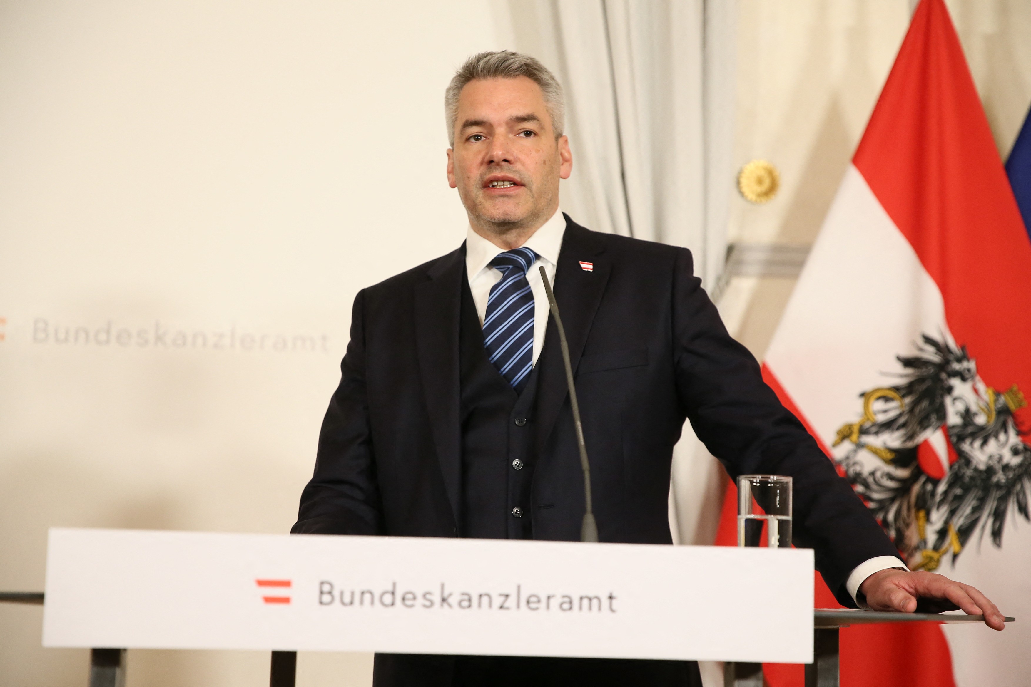Astăzi au loc alegerile din Austria Inferioară care l-au speriat pe Karl Nehammer. Partidul său ar putea pierde majoritatea absolută