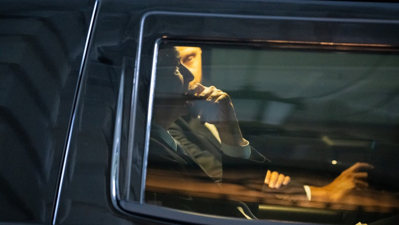 William Burns, directorul CIA, in masina blindat, cu geamuri groase