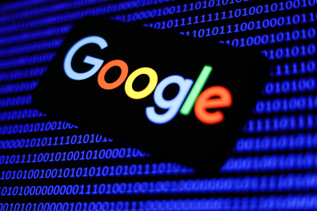 Alphabet, compania care deţine Google și YouTube, renunţă la 12.000 de angajaţi