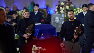zelenski si sotia la inmormantarea victimelor accidentului de elicopter
