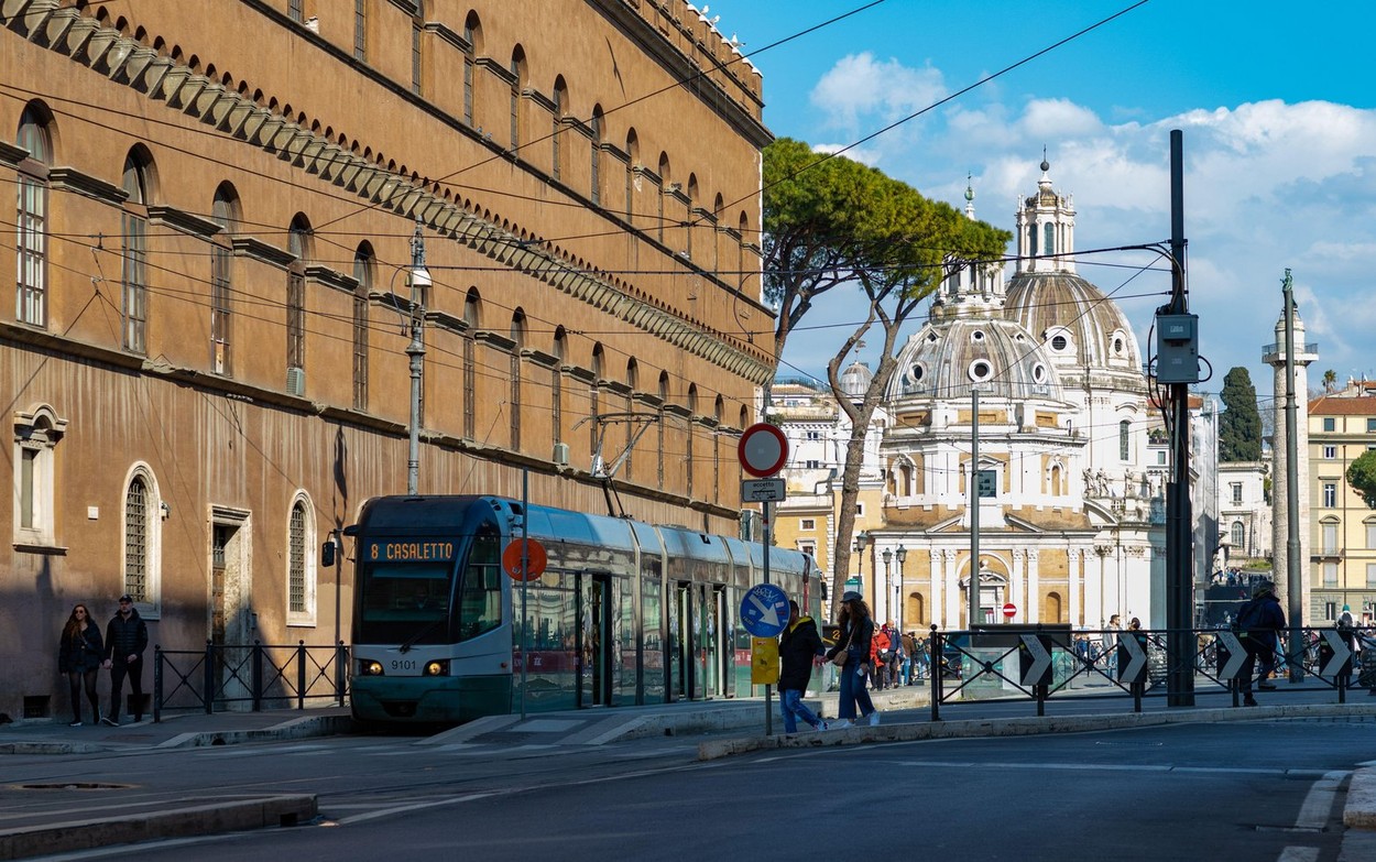 În Italia există bănci care nu gestionează bani, ci timp, iar moneda o reprezintă orele de lucru