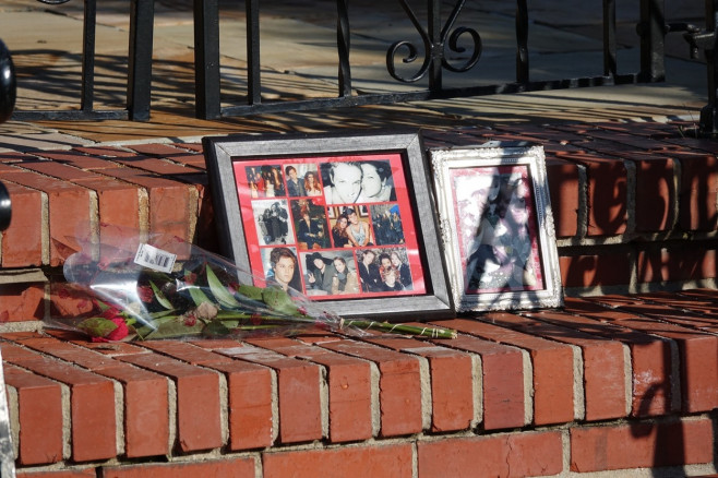 *PREMIUM-EXCLUSIVE* Lisa Marie Presley’s grave and sarcophagus are seen for the first time