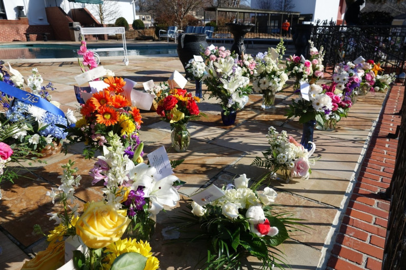 *PREMIUM-EXCLUSIVE* Lisa Marie Presley’s grave and sarcophagus are seen for the first time